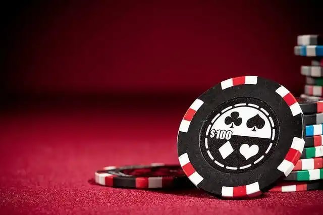 Người chơi Việt Nam trải nghiệm slot online sumvip trên điện thoại di động Android